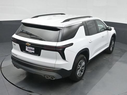 Used 2026 Chevrolet Traverse LT FWD image 40