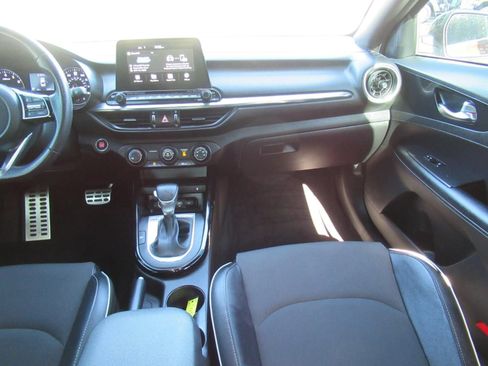 Used 2020 Kia Forte GT-Line w/ GT-Line Premium Package FWD image 17