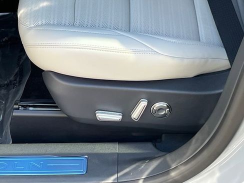 New 2026 Lincoln Nautilus Reserve image 11