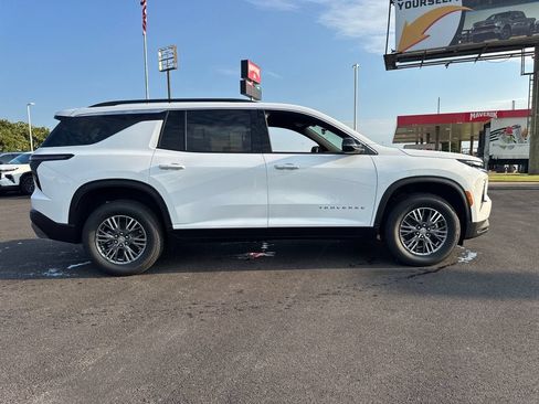 New 2026 Chevrolet Traverse LT FWD image 8