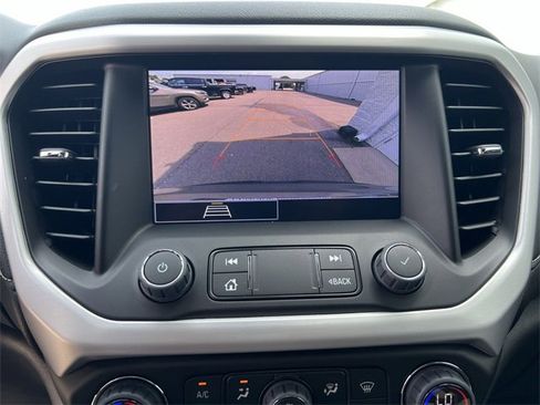 Used 2023 GMC Acadia SLE w/ Driver Convenience Package image 14