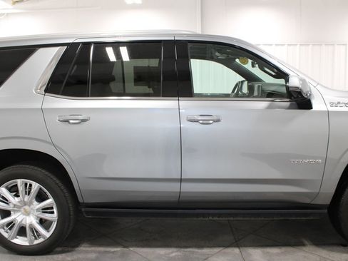 Used 2024 Chevrolet Tahoe High Country image 11