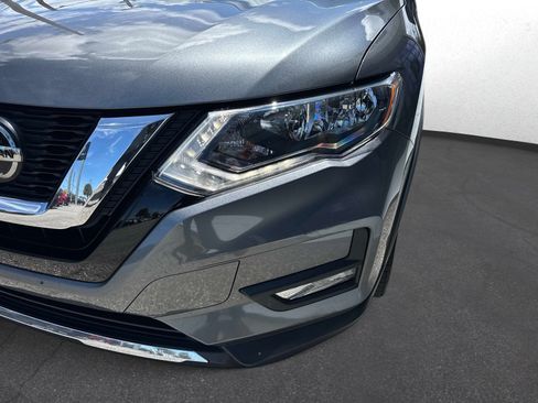 Used 2019 Nissan Rogue SL AWD/4WD image 9
