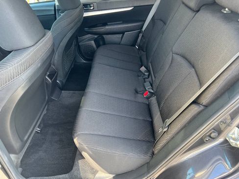 Used 2010 Subaru Outback 2.5i Premium AWD/4WD image 22