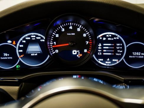 Used 2023 Porsche Cayenne Platinum Edition image 47