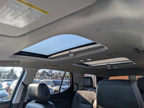 Used 2018 Chevrolet Traverse Premier w/ Redline Edition image 35