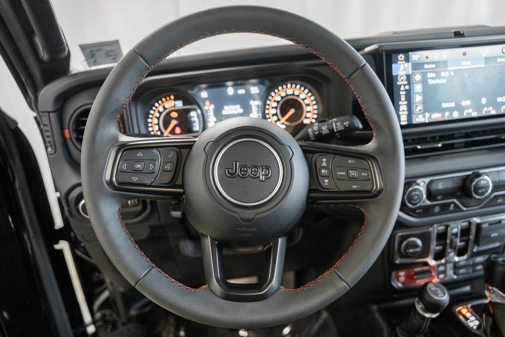 Used 2024 Jeep Wrangler Unlimited Rubicon w/ Technology Group AWD/4WD image 31