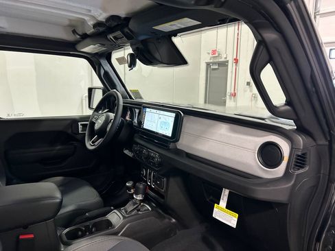New 2026 Jeep Wrangler Sport S image 31