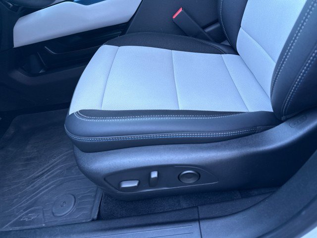 Used 2025 Chevrolet Equinox EV LT w/ Convenience Package II FWD image 17