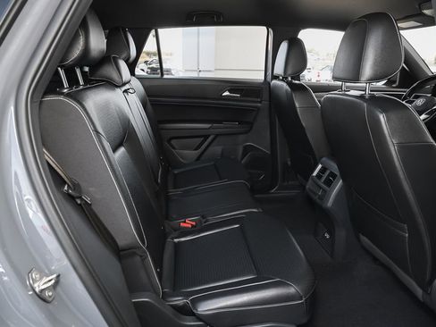 Used 2020 Volkswagen Atlas Cross Sport SE FWD image 35
