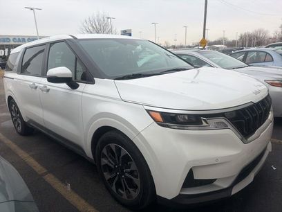 Certified 2024 Kia Carnival EX