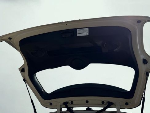Used 2018 MINI Cooper 2-Door Hardtop FWD image 21