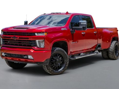 Used 2022 Chevrolet Silverado 3500 High Country w/ Technology Package AWD/4WD image 4