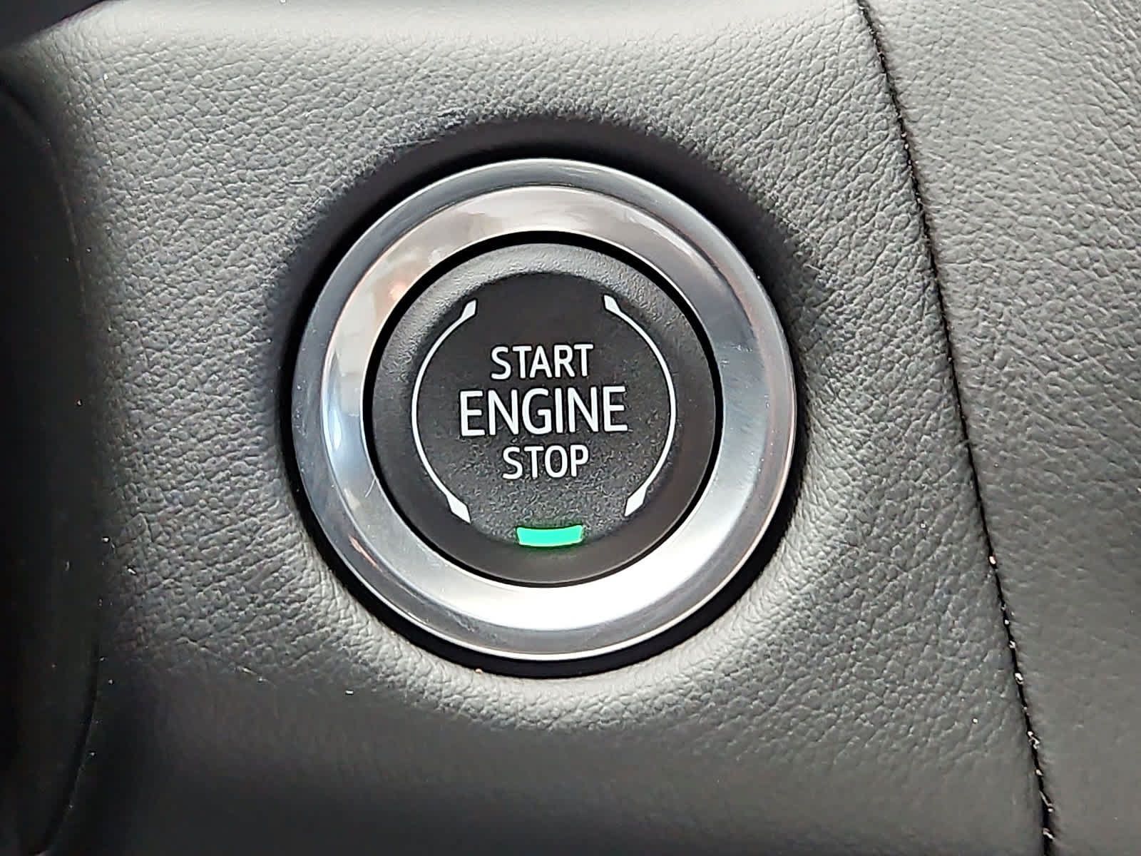 Certified 2024 Chevrolet Suburban Premier AWD/4WD image 22