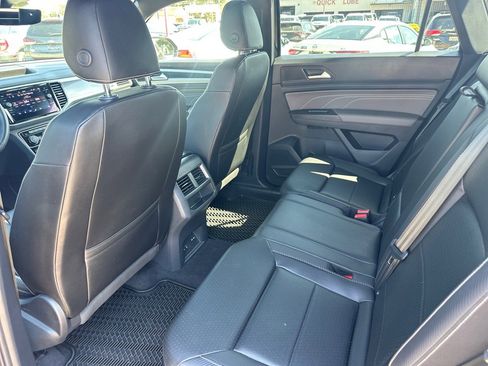 Used 2021 Volkswagen Atlas Cross Sport SEL image 10