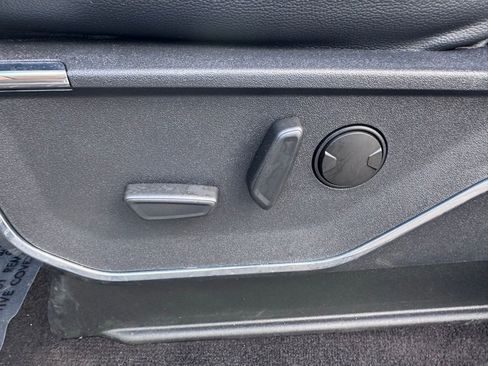 Used 2022 Ford F150 Lariat w/ Max Trailer Tow Package image 20