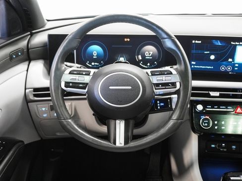 Used 2025 Hyundai Tucson Limited image 19