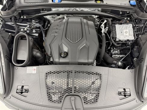 New 2026 Porsche Macan image 61