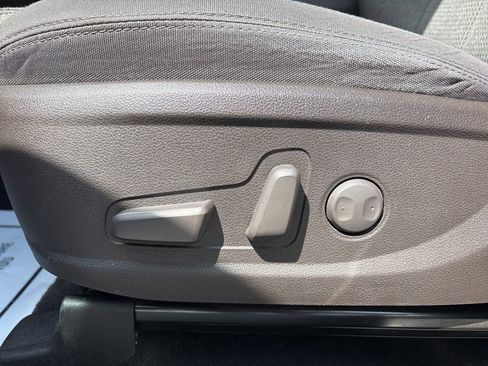 Used 2020 Hyundai Santa Fe SEL FWD image 12