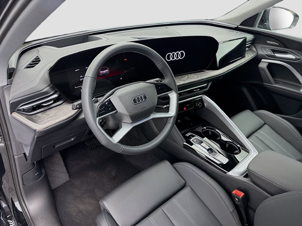Certified 2025 Audi Q5 Premium w/ Premium Plus AWD/4WD image 9
