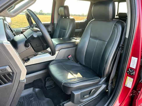 Used 2018 Ford F150 Lariat image 11