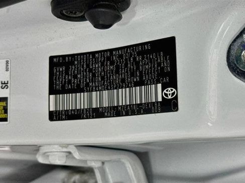 Certified 2025 Toyota Corolla LE FWD image 31