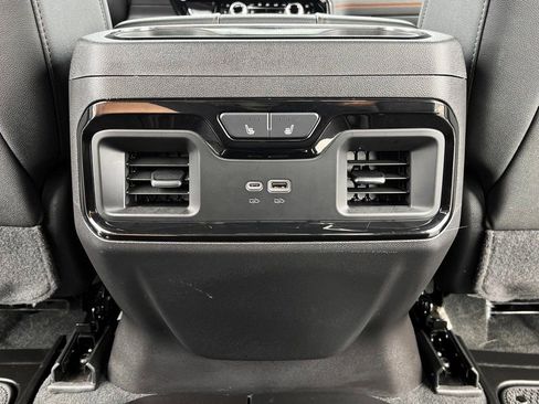 Used 2024 GMC Sierra 1500 AT4 image 20