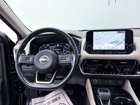 Used 2023 Nissan Rogue SL w/ SL Premium Package image 6