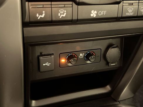 Used 2023 Toyota 4Runner Limited AWD/4WD image 36