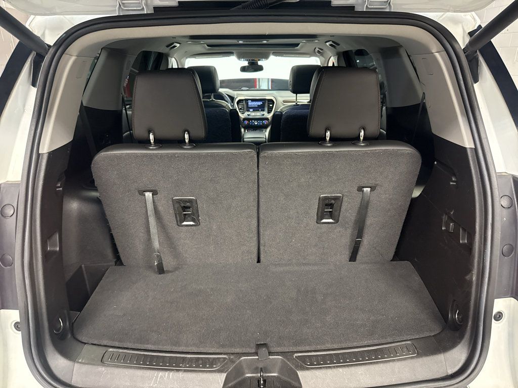 Used 2022 GMC Acadia AT4 w/ Technology Package AWD/4WD image 31
