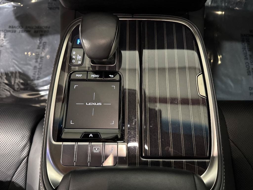 Used 2018 Lexus LS 500 w/ Accessory Package (Z1) RWD image 55