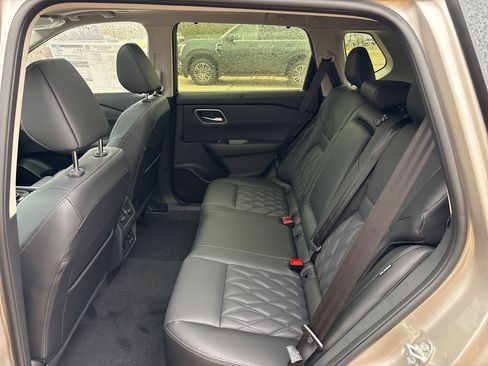 New 2026 Nissan Rogue Platinum w/ Platinum Premium Package image 19