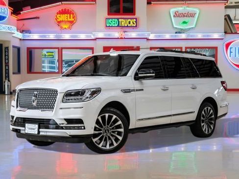 Used 2021 Lincoln Navigator L Reserve w/ Luxury Package image 2