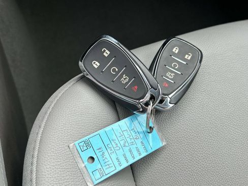 Used 2017 Chevrolet Malibu Hybrid w/ Leather Package image 27