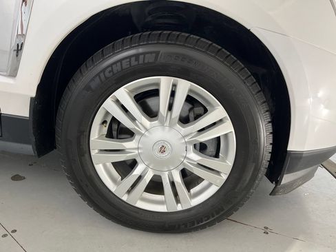 Used 2016 Cadillac SRX Luxury FWD image 18