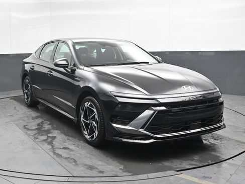 New 2026 Hyundai Sonata SEL FWD image 4