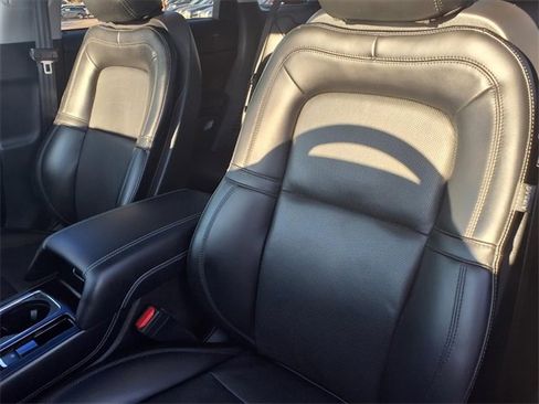 Used 2021 Lincoln Corsair Reserve image 6