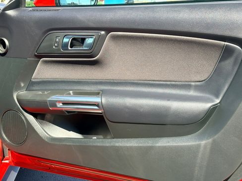 Used 2019 Ford Mustang Coupe image 30