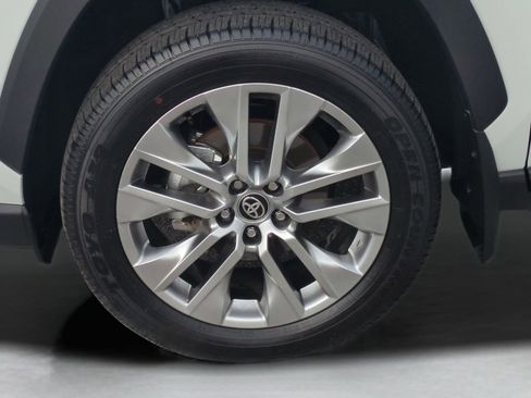 Used 2025 Toyota RAV4 XLE Premium image 10