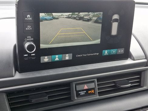 Used 2023 Honda Pilot Touring image 19