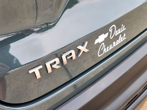 Certified 2025 Chevrolet Trax LS image 13