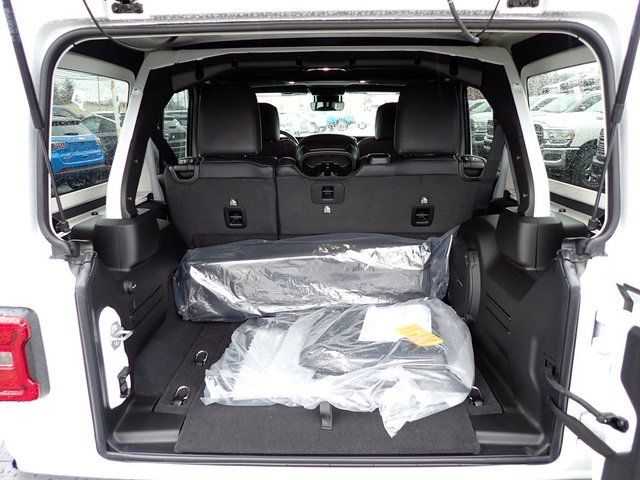 New 2025 Jeep Wrangler Unlimited Sahara w/ Safety Group AWD/4WD image 6
