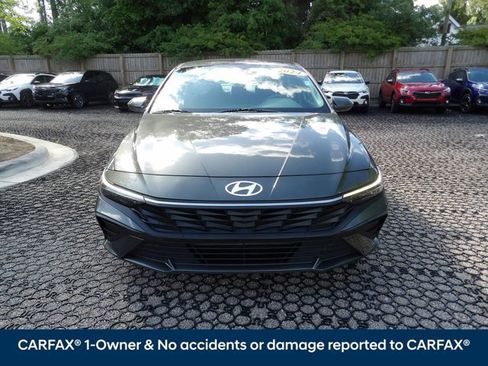 Certified 2024 Hyundai Elantra SEL FWD image 3