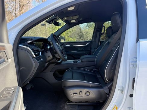 New 2026 GMC Acadia Denali w/ Super Cruise Package image 18