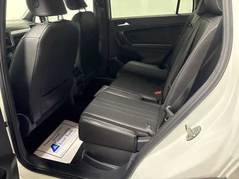Used 2024 Volkswagen Tiguan SE R-Line image 10