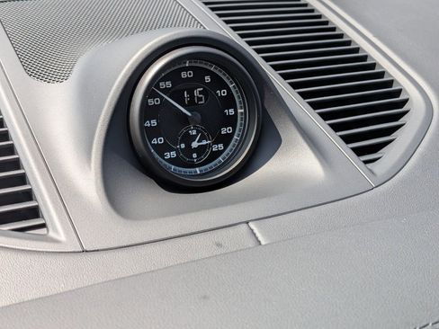 New 2026 Porsche Macan image 19