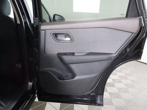 Used 2023 Nissan Rogue SV AWD/4WD image 23