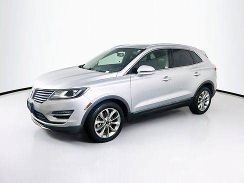 Used 2017 Lincoln MKC Select w/ Select Plus Package FWD image 4