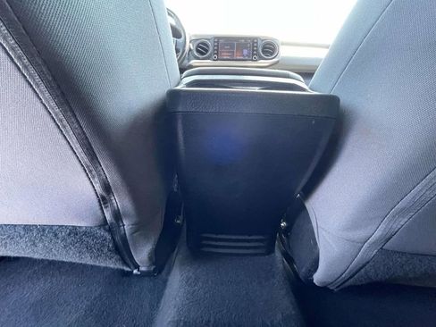Used 2022 Toyota Tacoma SR5 w/ Technology Package RWD image 18