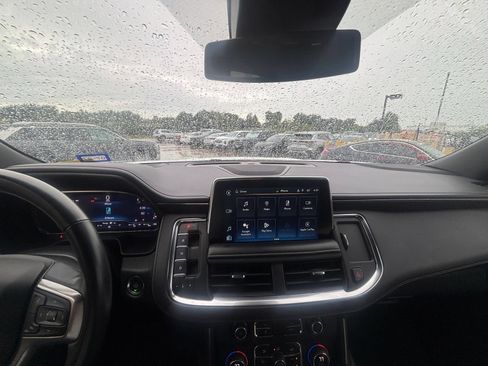 Used 2023 Chevrolet Suburban Premier RWD image 35